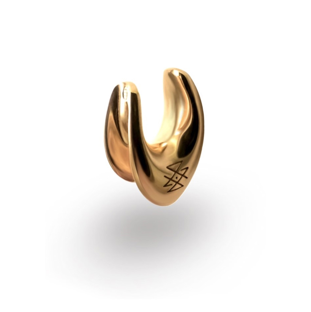 Golden Round Point Plug